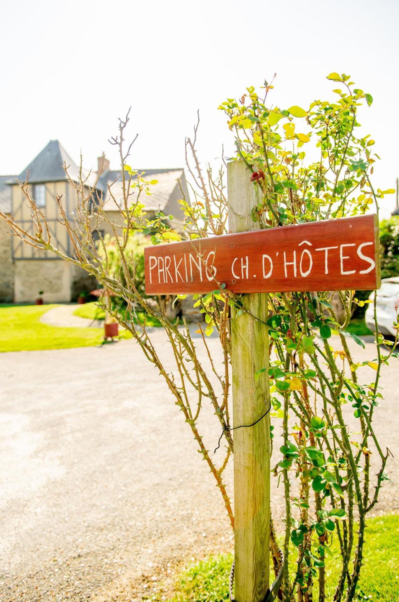 Appart' D'Hotes , Ch Et Gite Au Manoir De La Haute Pilais Chantepie Bagian luar foto